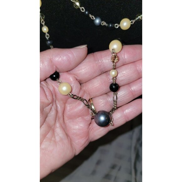VTG Avon Long Faux Pearl & Bead Chain Necklace - Picture 2 of 4